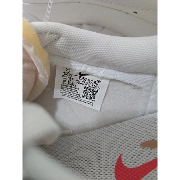 Nike Wmn's Blazer Low Platform Low Top Triple Sail Sneakers White Size 12 NWOB - Picture 6 of 6